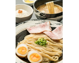 【福岡】無化調の鶏白湯スープが幅広全粒粉麺との絡みよし！「CHICKEN MEN 鶏麺」のつけ麺