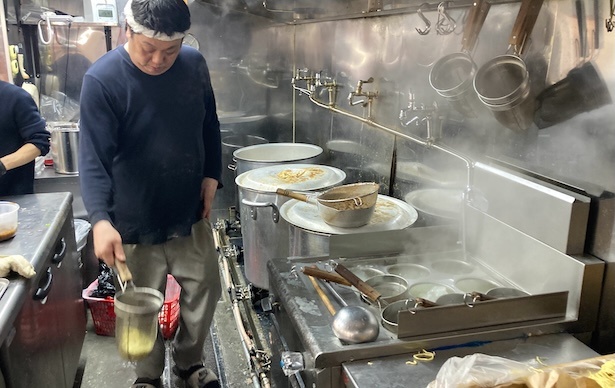 店長の神田さん。「野中家」の立ち上げメンバーの一人
