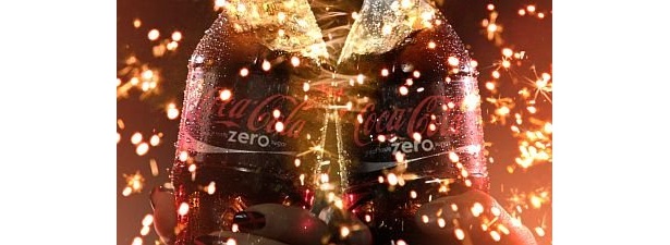 コカ・コーラ ゼロでお互いの検討を称え合う