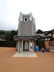 中に入り階段を上ると展望スペースにたどり着く「ガーデンタワー」