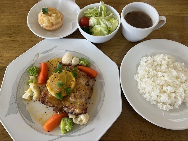 しっかり食べたい人向けのメニューも充実