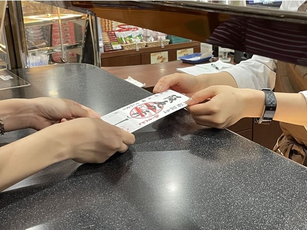 港や船内の窓口などで御船印をゲット！旅先の記念に御船印を集めていこう