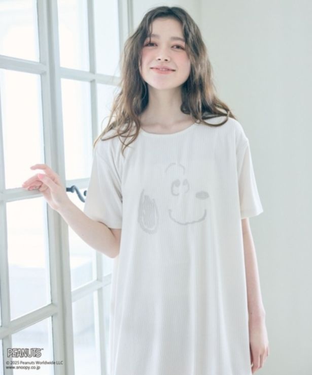 1「【PEANUTS/ピーナッツ】SNOOPY/スヌーピーパイルリブルームウェアワンピース」のアイボリー