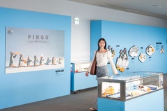 ミスタードーナツとピングーがコラボした過去の懐かしグッズも展示されていた