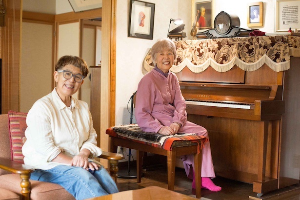 92歳祖母、67歳母。自由に自分の人生を生きる姿に感銘 (C)Kuro/KADOKAWA