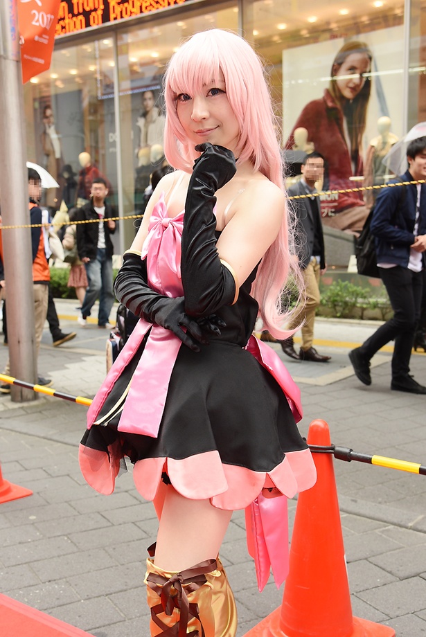 巡音ルカに扮する こすもさん