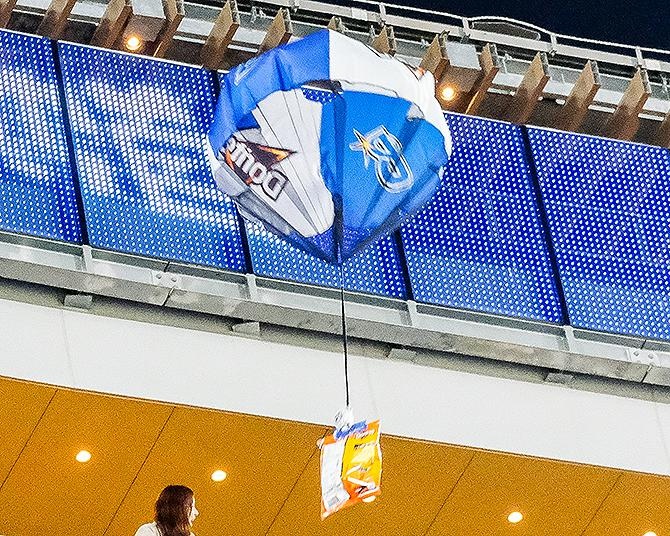 空からドリトス!?プロ野球観戦だけじゃない！ハマスタの楽しみ方完全ガイド