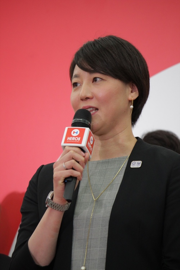 元競泳選手の萩原智子