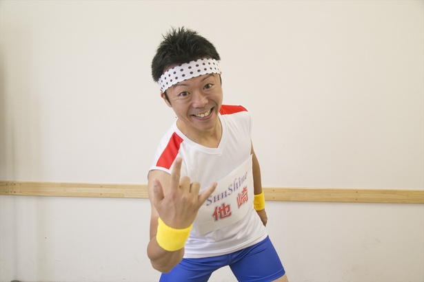 サンシャイン池崎姿で「ジャースティス！」と叫んでくれたのは、政策企画課の中島哲夫さん。一夜漬けで練習したというわりには完成度高し。