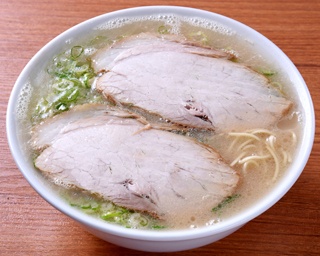 【福岡】1位は「ふくちゃんラーメン」のDNAを受け継ぐあの店！ラーメンWalkerグランプリに輝いた3杯