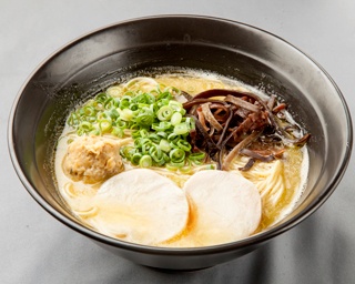 【福岡】ラーメン女子必食！コラーゲンたっぷりな「トロリ」の鶏白湯で“ツルプル”お肌に