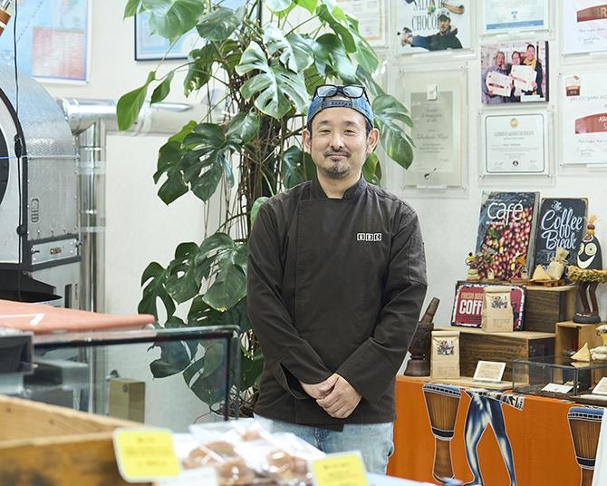 コーヒーで旅する日本／四国編｜コーヒー、チョコレート、ドーナツ。素材への探求心から生まれた口福の三位一体。「Grabbag coffeestop」