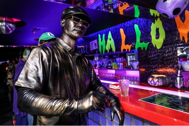 iD cafeのハロウィーンで見つけた仮装パリピ092