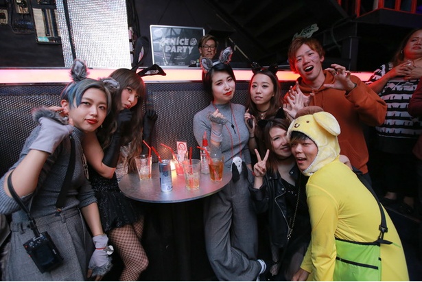 iD cafeのハロウィーンで見つけた仮装パリピ087