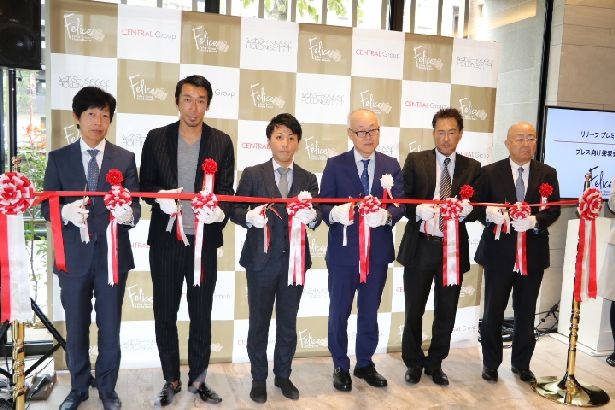 マッシュスポーツラボ代表取締役 鈴木努社長やフェリーチェ代表取締役 大森真氏がテープカット