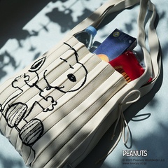 「ラッキープリーツニット M Snoopy＆Woodstock」(1万6500円)