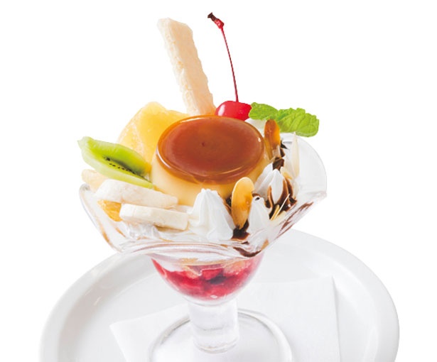 【写真を見る】「プリン・ア・ラ・モード」(620円)/ファミリー食堂