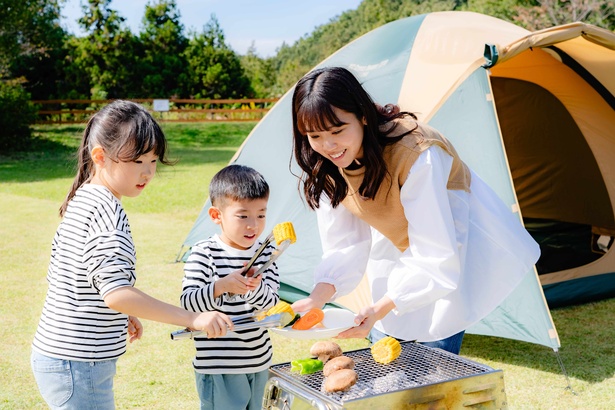 子ども連れも安心！初めてのキャンプにもおすすめの「ハローウッズ どんぐり広場サイト」