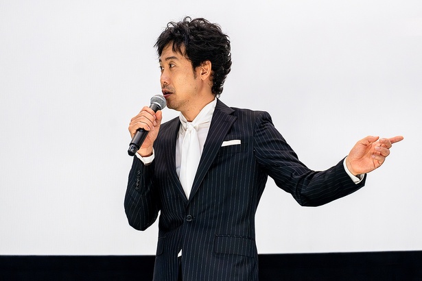 スノーモービルのシーンを思い出し、「あれは怖かったよ本当。本当に」と大泉さん。「この人(松田さん)が運転して行くのよ。ほんで雪道なんて基本運転してないじゃない。本州の人だからね」と、北海道出身者ならではのコメントも