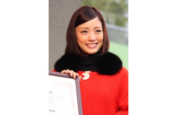 ｢りんごは大好き！1日3個食べることも…｣と話した