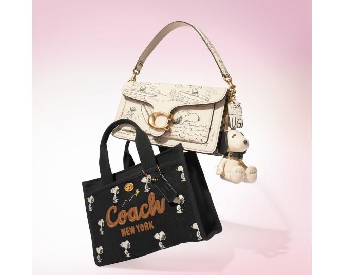 COACHとPEANUTSが大型コラボ！スヌーピー刺しゅうや新聞プリントのバッグ、お財布やスニーカーも