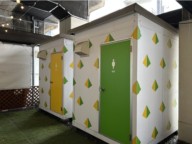 施設内のトイレは男女別できれいな洋式トイレなので誰でも安心して使える
