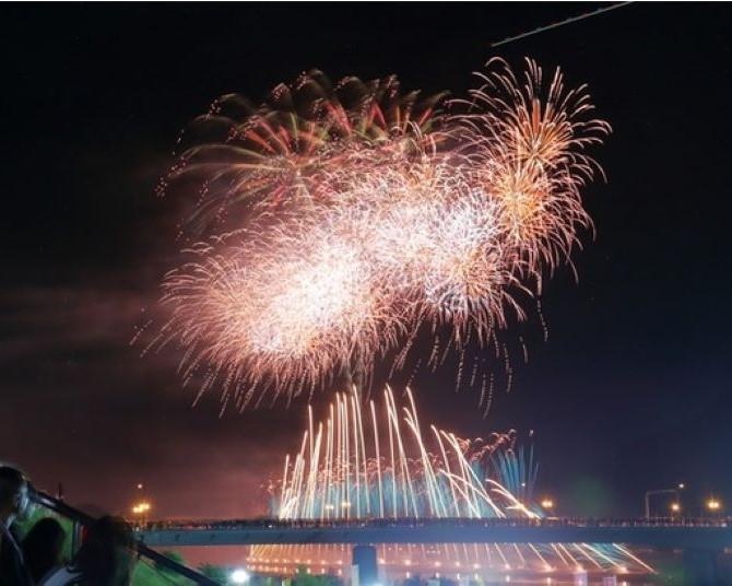 8月9日開催の「ぎふ長良川花火大会」を大迫力の指定席で！ホテルがセットの便利でお得なツアーが発売中