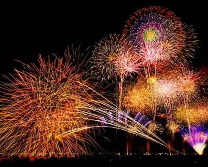 8月2日開催の「幕張ビーチ花火フェスタ2025(第47回千葉市民花火大会)」をZOZOマリンスタジアムで！ホテルがセットの便利でお得なツアーが発売中