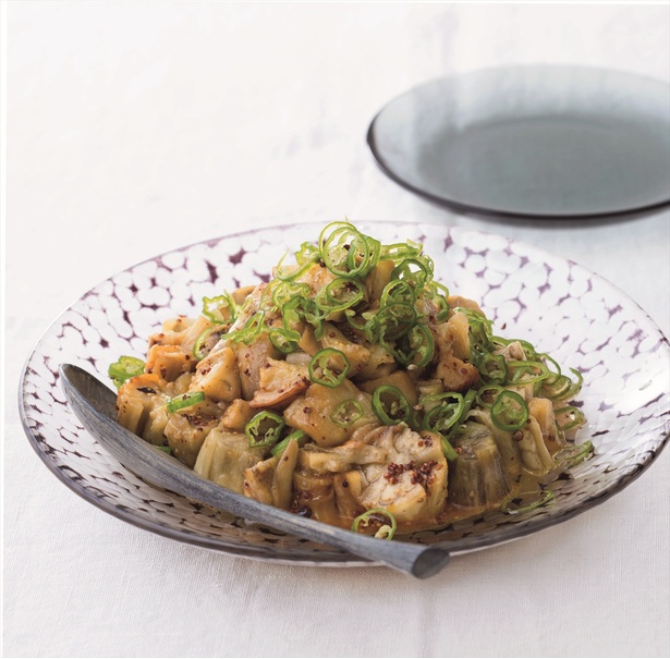 洋風のマリネ液で、焼きなすが新鮮な味わいに「焼きなすの粒マスタードマリネ」 レシピ考案／堤人美　撮影／よねくらりょう