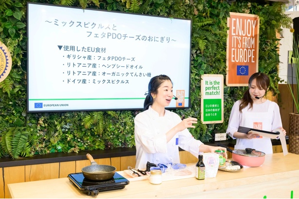 関西弁で気さくにレシピを教える大畑ちつるさん