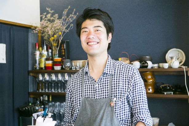 店主の清水義雄さん。大阪や福岡の有名イタリアンで修業を積み、料理人歴は15年以上