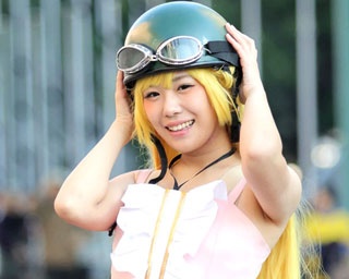 美女コスプレイヤー降臨！ポップカルチャーの聖地・北九州を攻める
