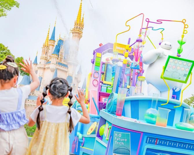 夏の東京ディズニーリゾート&ユニバーサル・スタジオ・ジャパンを涼しく楽しもう！びしょ濡れプログラムから休憩スポットまで徹底紹介