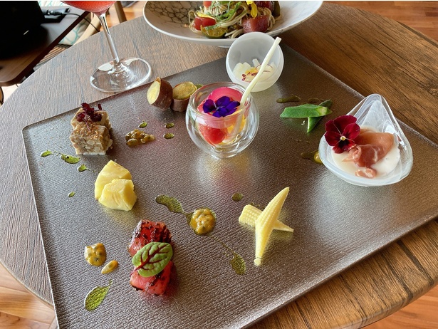 沖縄の食材を一口サイズで楽しめるSPA タパス