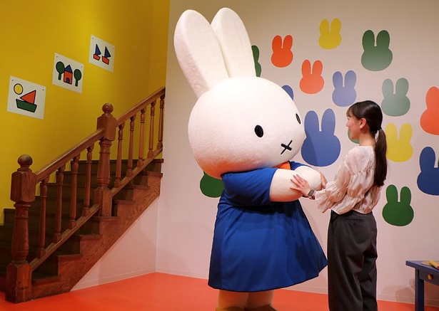 一緒に撮影！常設グリーティング施設「グリーティングギャラリー」