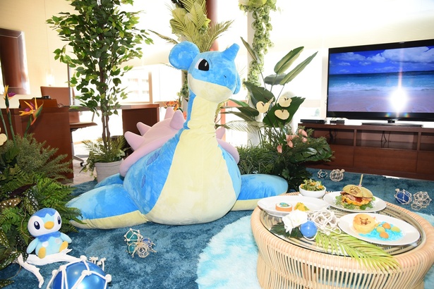 1日1室限定の宿泊プランでは、特大サイズのラプラスやカビゴンたちがゲストを迎えてくれる