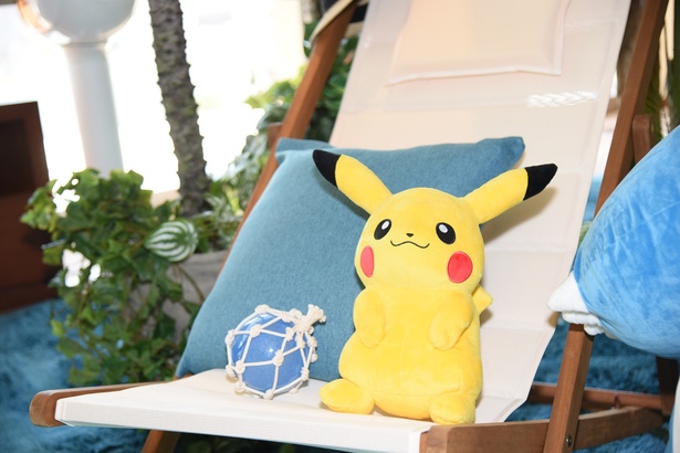 お持ち帰り可能なピカチュウのぬいぐるみ