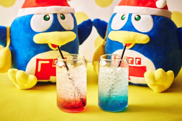 ウェルカムドリンクはBLUEとREDの種類で、そのモチーフはマスコットキャラクター「ドンペン」のカラーだ！