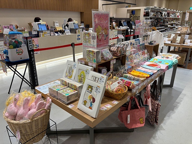 TSUTAYA BOOKSTORE ららぽーと堺(大阪)