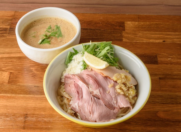 「ペペロンチーノ塩白湯つけ麺」(900円)/らー麺や アタウ