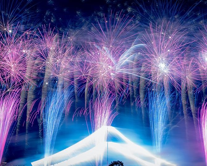 東京下町の花火大会を大迫力の観覧席から堪能！東京スカイツリーの真下のホテル宿泊がセットになった「第59回葛飾納涼花火大会」鑑賞ツアー発売中