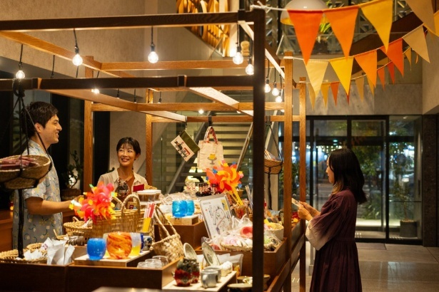 夜になるとOMOベースにやぐらが登場