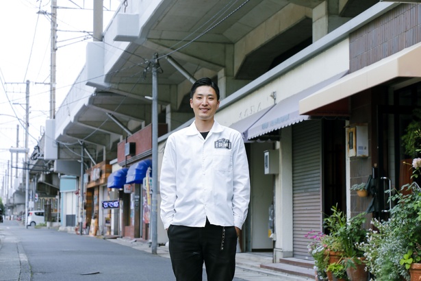 オーナーバーテンダーの下畑雄大さん