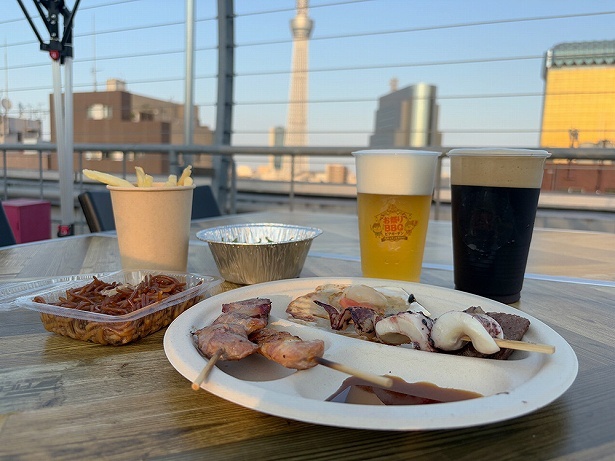スカイツリーを見ながらバーベキューとビールを楽しもう