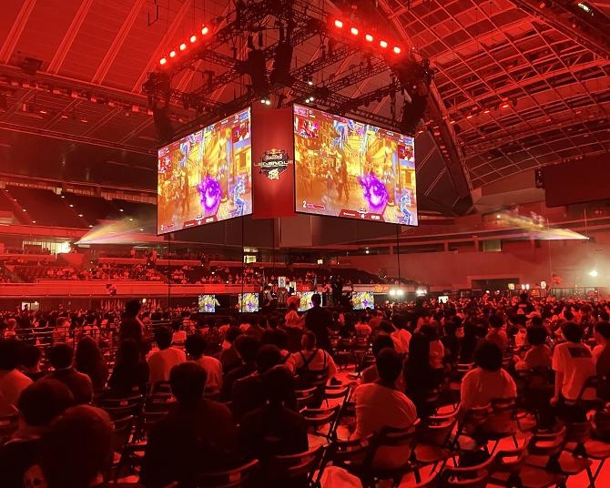 SHAKA、布団ちゃんらが躍動！ストリーマーと一般参加者がタッグのチームトーナメント！『Red Bull LEGENDUS STREET FIGHTER 6 頂』東京体育館で開催
