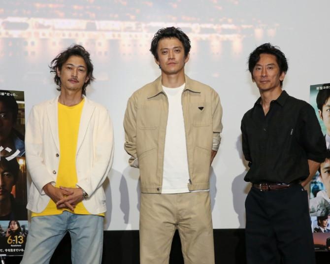 小栗旬が窪塚洋介に「共演できて本当によかった」興収10億円突破『フロントライン』大阪舞台挨拶レポート