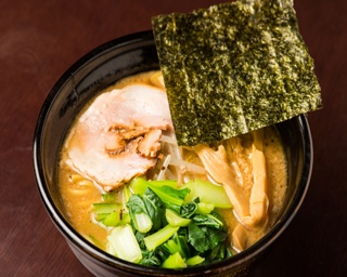 【茨城】旭川ラーメン×横浜家系のコラボは名店の味を継ぐ個性派ラーメン