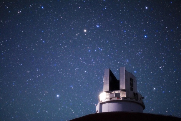 「第二の木星」の観測には、国立天文台の巨大望遠鏡「すばる望遠鏡」の近赤外線高コントラスト撮像カメラ、HiCIAO(ハイチャオ)が使われた