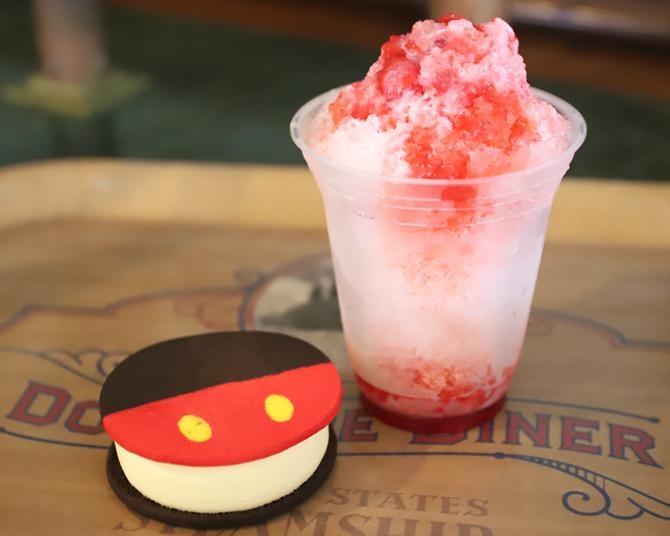 ミッキーをイメージした新作サンドアイスも！東京ディズニーシーでこの夏食べたい“ひんやりグルメ”