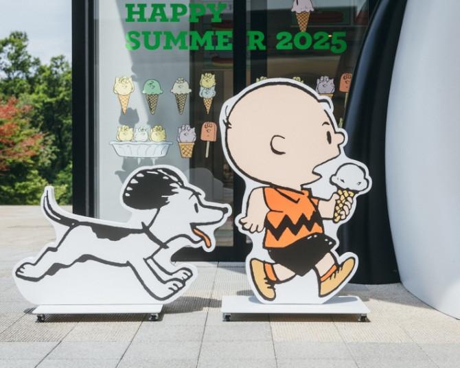 「スヌーピーミュージアム」のサマーシーズンがアツい！ニューエラとのコラボTも限定発売